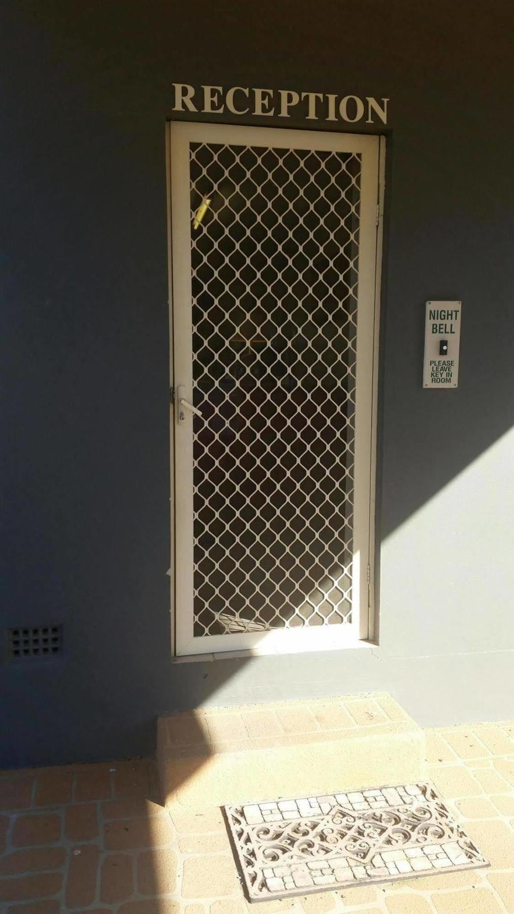 Ardeanal Motel West Wyalong Exterior foto